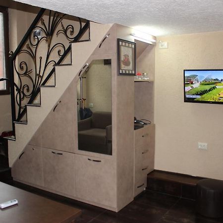 Apartment Anzi Batumi Zimmer foto